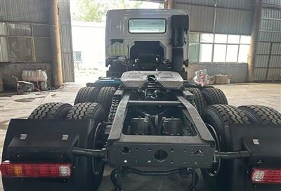 Used Howo 371hp 6x4 Semi-trailer Tractor Truck Used Howo 371hp 6x4 Semi-trailer Tractor Truck